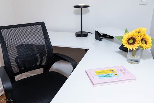 Building Photo - 4029 Stonehaven Rd