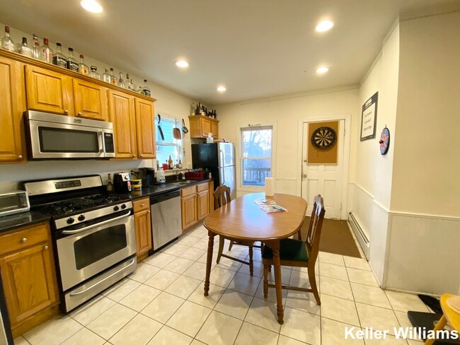 Photo - 61 Hillside St