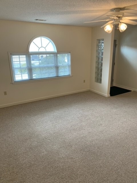 Living Room - 5 Mruck St Unit Eastview