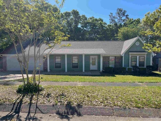 Building Photo - 4615 Gladstone Dr