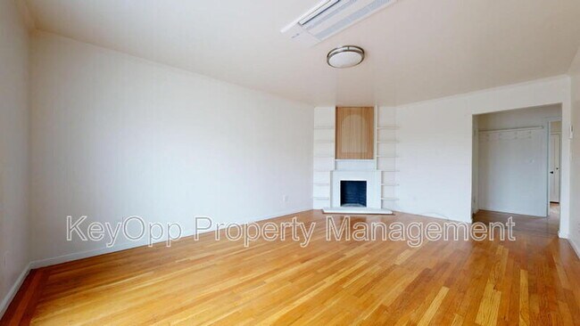 Photo - 2337 Judah St