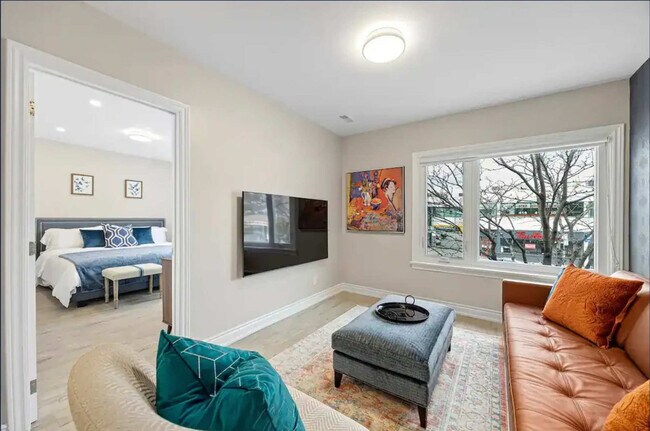 557 St Clair Ave W Unit SI FL2-ID1227123P