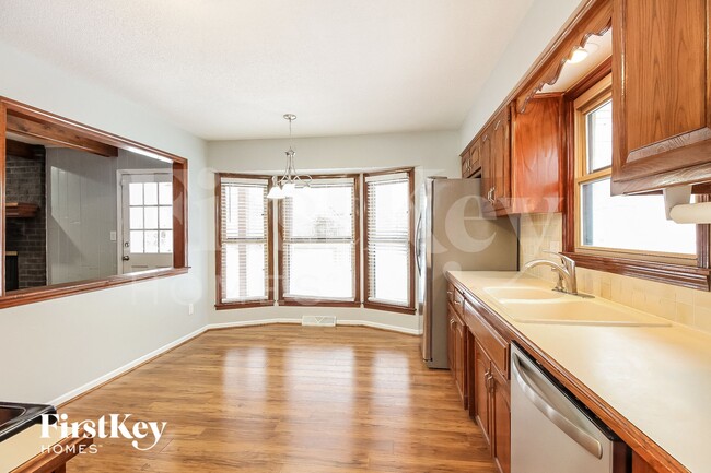 Photo - 10002 NW 67 St