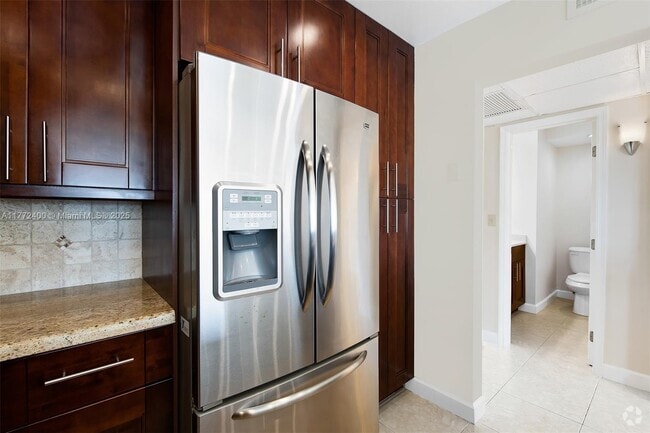 Building Photo - 619 Orton Ave Unit 504 Rental