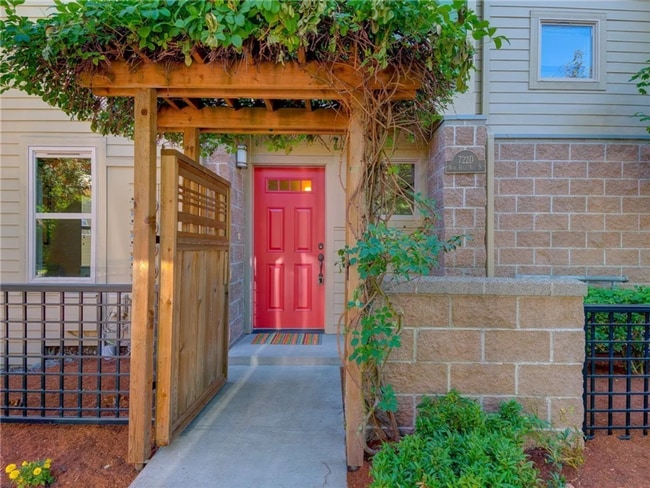 Photo - 722 Nob Hill Ave N