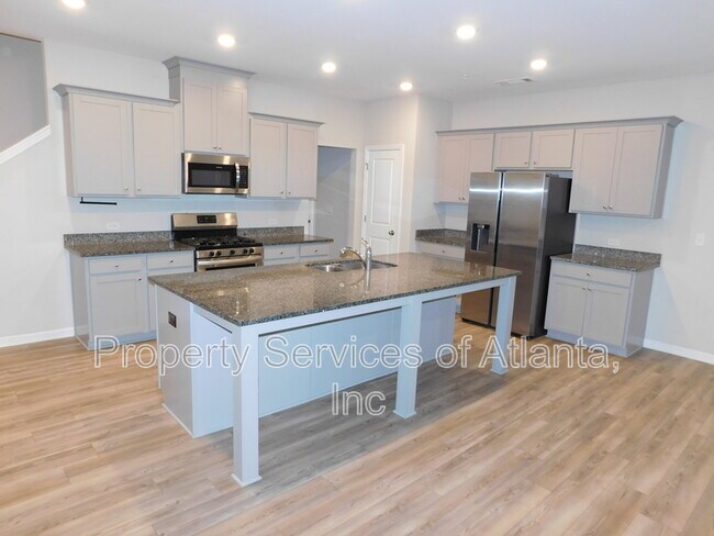 Photo - 418 Bannon Way