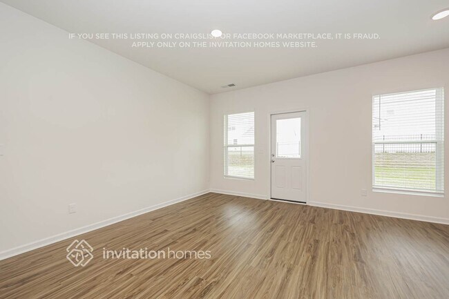 3800 Lantern Ln