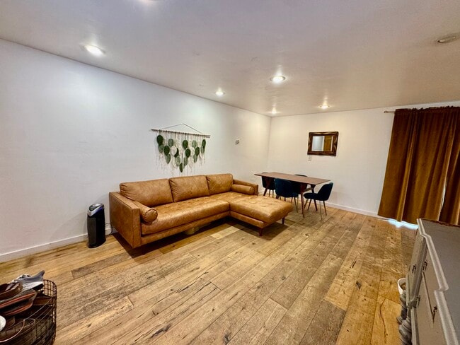 Photo - 1208 S 32nd St