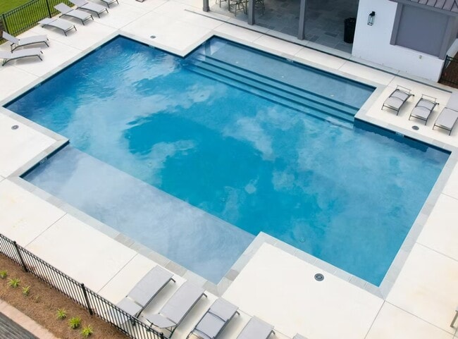 Photo - 703 Southview Dr