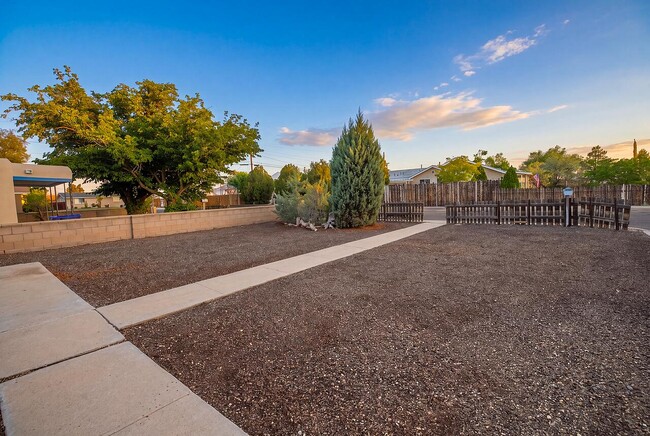 Photo - 4920 La Cienega St NW