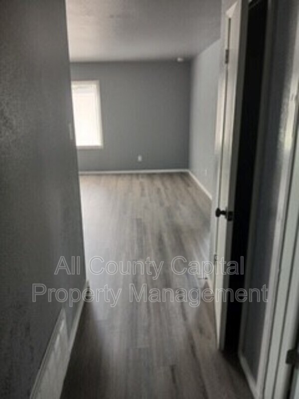 Photo - 2009 Greenhill Dr