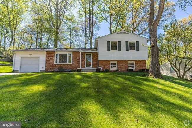 Building Photo - 8317 Harland Dr Rental