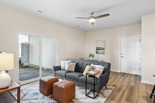 Photo - 1735 N Jones Blvd