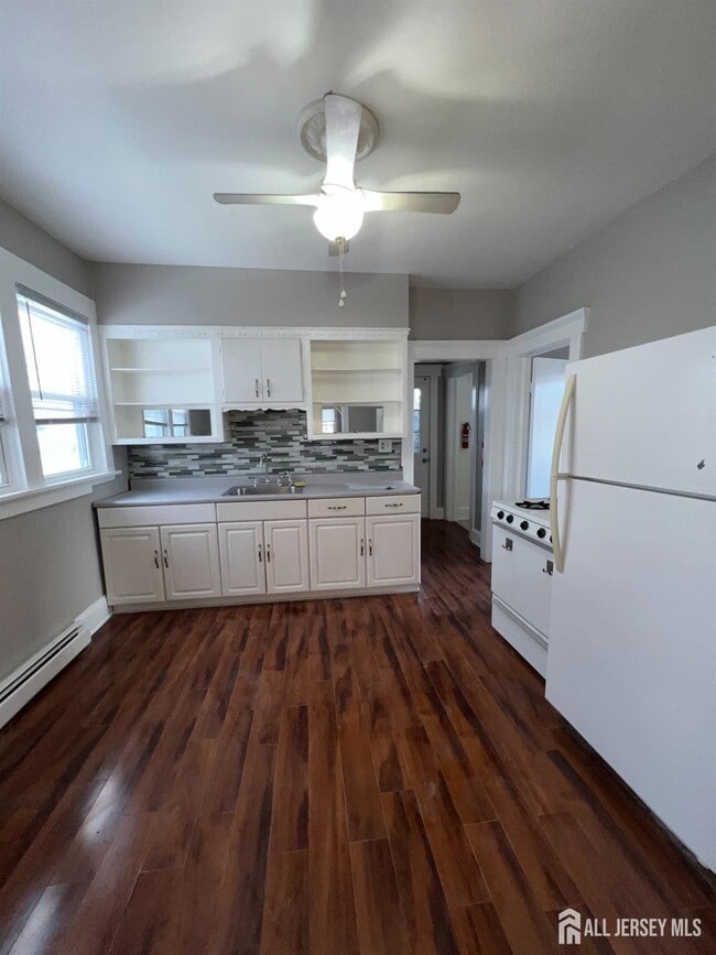 Photo - 156 Holly St