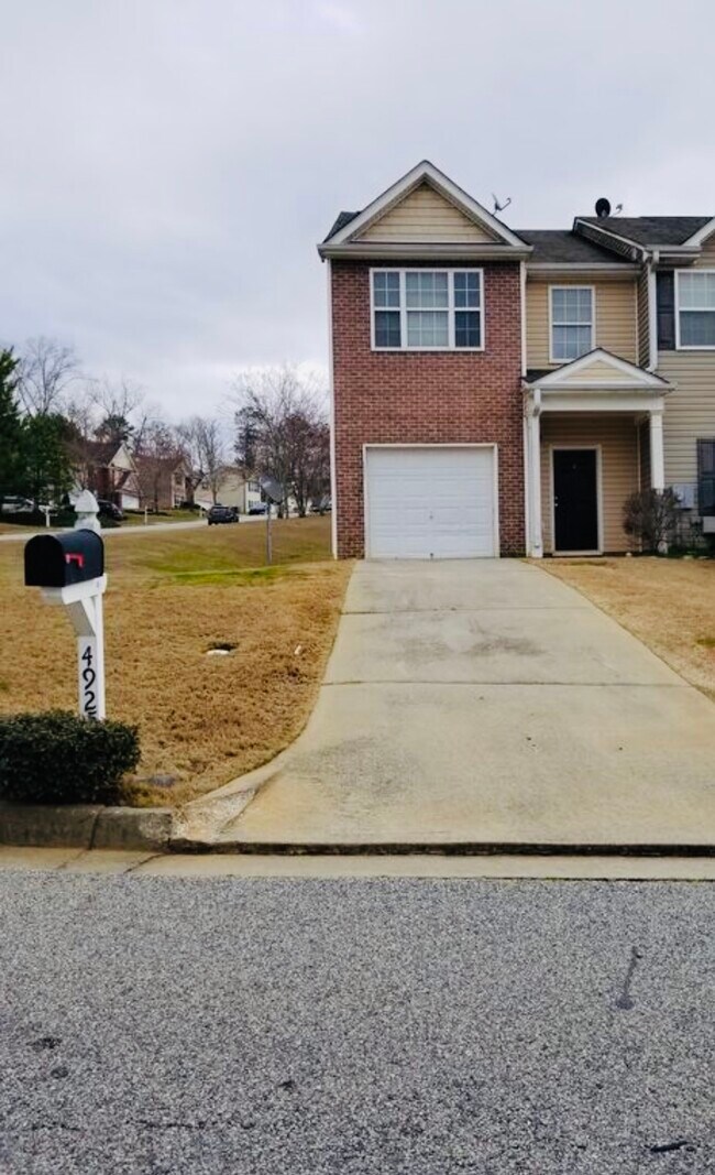 Photo - 4925 Sierra Way