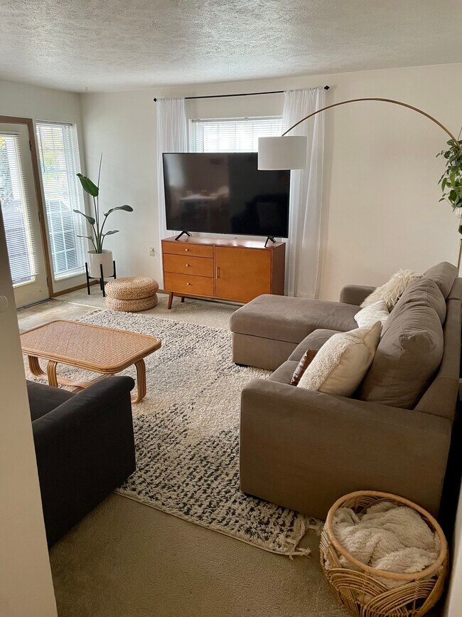 Living Room - Arthur Court