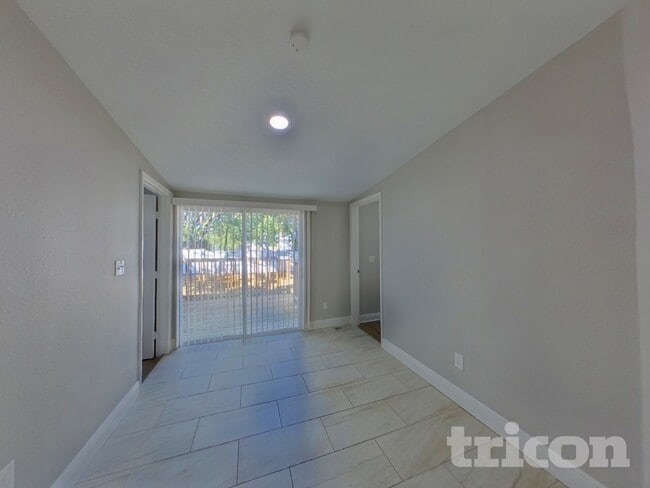 Photo - 355 43rd Ave N