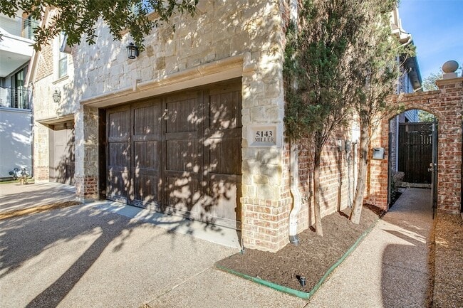 Photo - 5143 Miller Ave