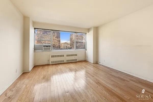 185 Park Row Unit 4Q