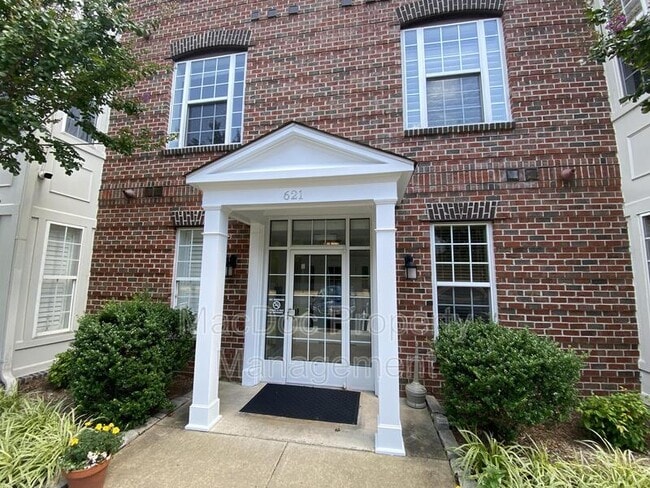 Photo - 621 Cobblestone Blvd