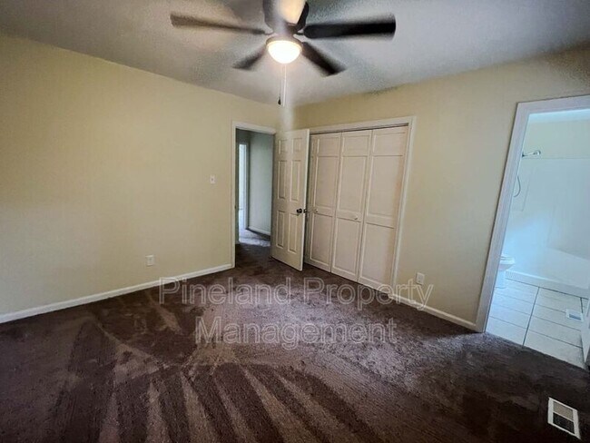 Photo - 544 Hilliard Dr