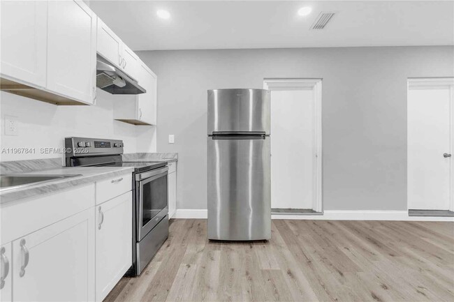 Photo - 6940 NW 6th Ct