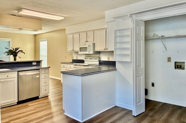 Photo - Beautiful 3 bedroom 2 bath home in Northchase