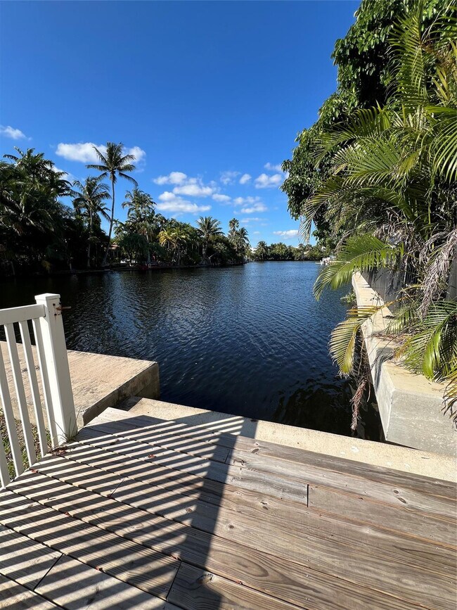 Building Photo - 1814 E Oakland Park Blvd Unit 57