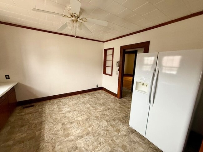 Photo - Three bedroom, 1 bath house with studio apartment in Burlington