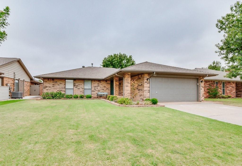 Photo - 1332 Chimney Hill Rd (Yukon, OK)