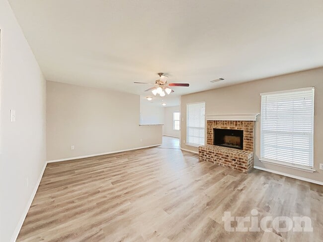 1005 Barbara St