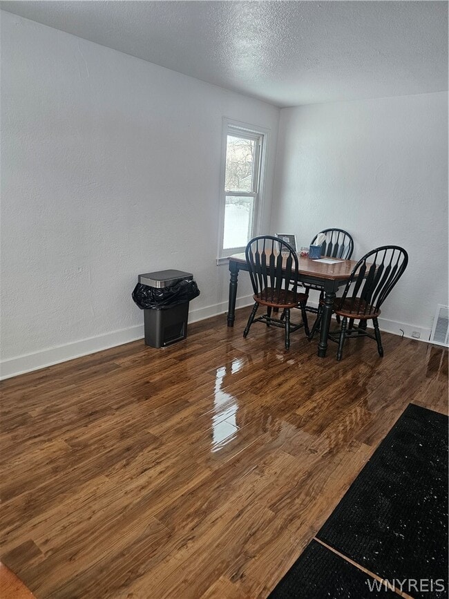 Photo - 2003 Virginia Ave