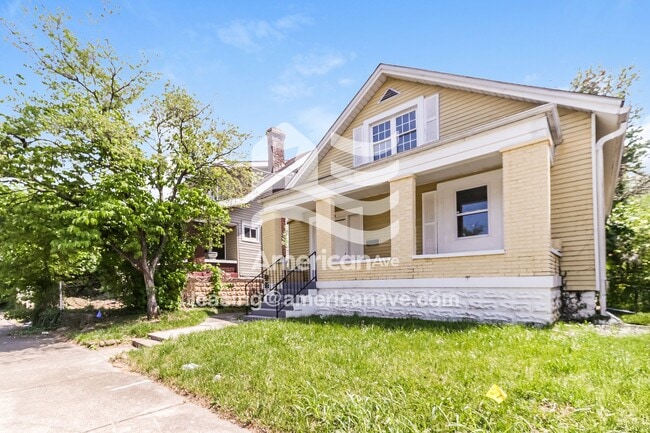 Photo - 2220 Grand Ave