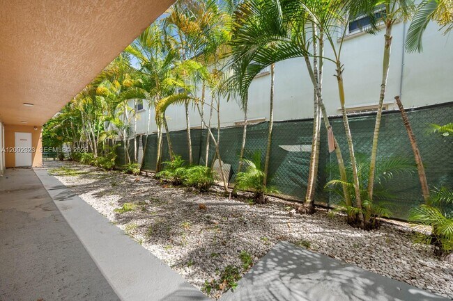 Photo - 608 SW 16th Ave Unit 3