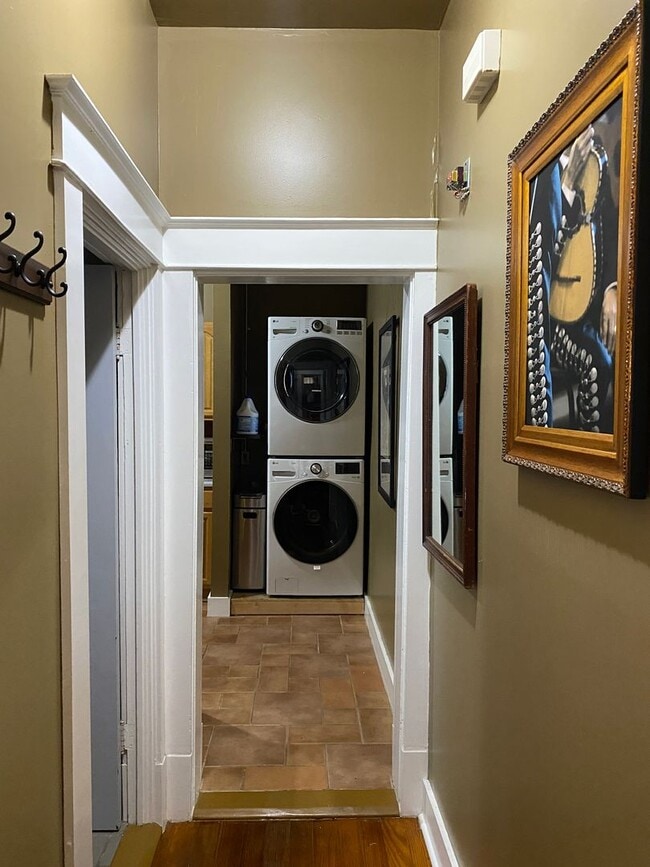 Photo - 226 W Whittier St