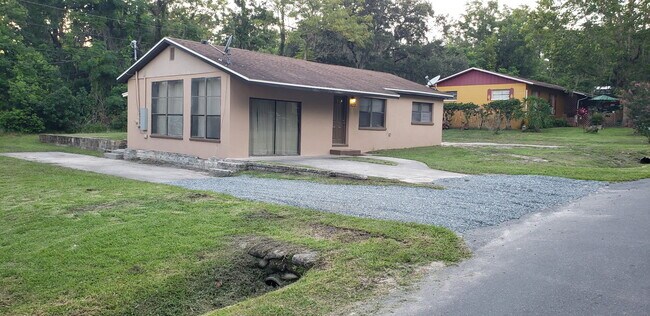 Photo - 822 Shayne St