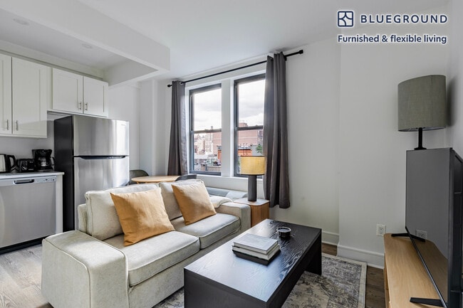 Building Photo - 45 W 81st St Rental
