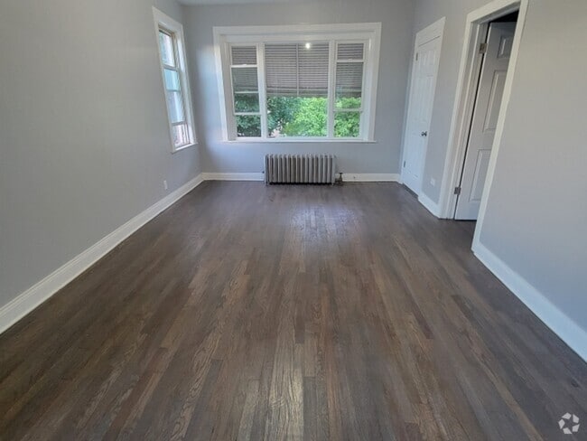 Building Photo - 9719 S Prairie Ave Rental