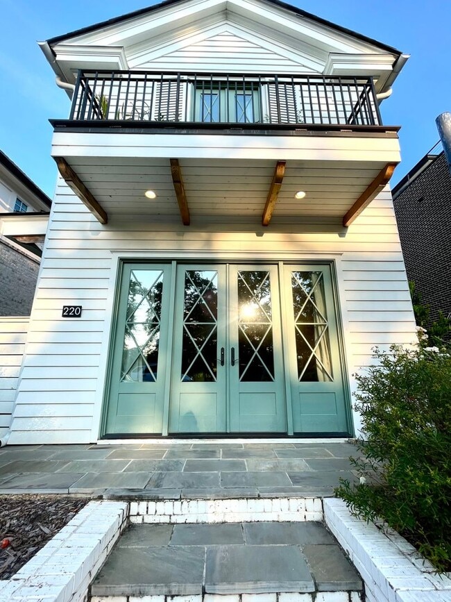 Photo - 3bed/3.5Bath LakeFront Home in Trilith