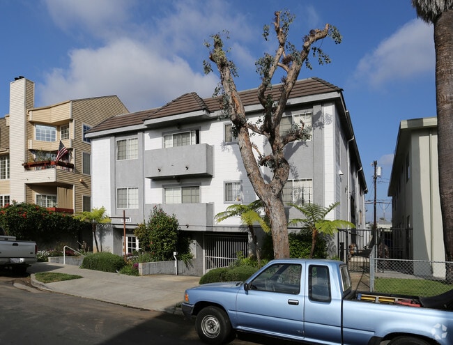 Building Photo - 11825 Courtleigh Dr Rental