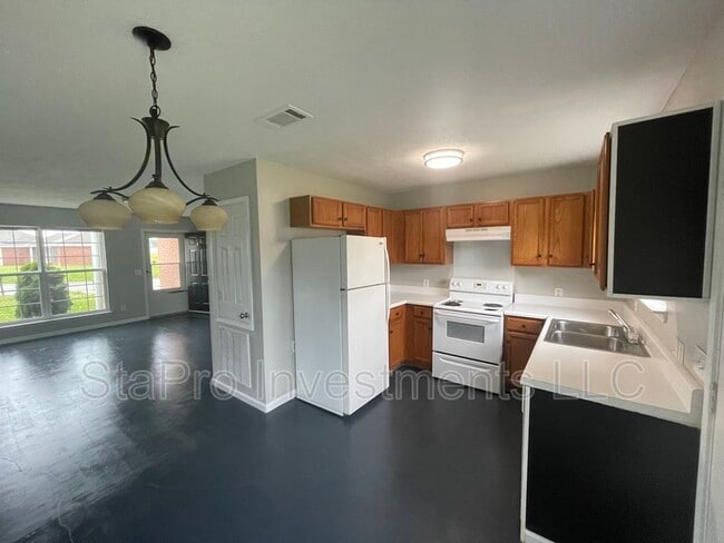 Photo - 110 Village Pl