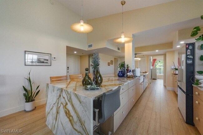 Building Photo - 4130 Bayhead Dr Unit 301