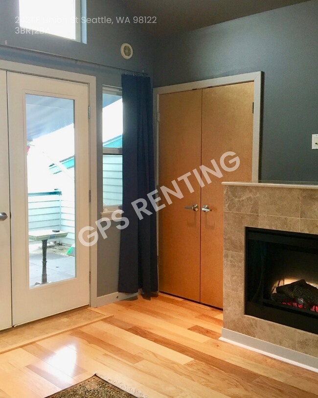 Photo - 2421 E Union St