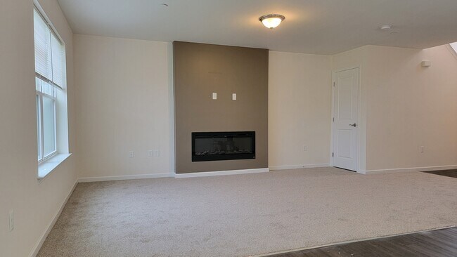 25 Howard Dr