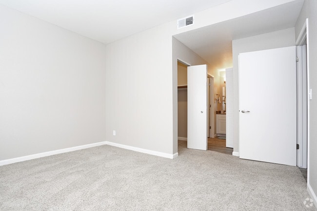 Photo - Waterford Cove