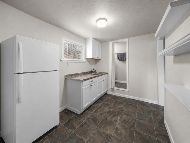Photo - 5519 Chapman St Unit 2