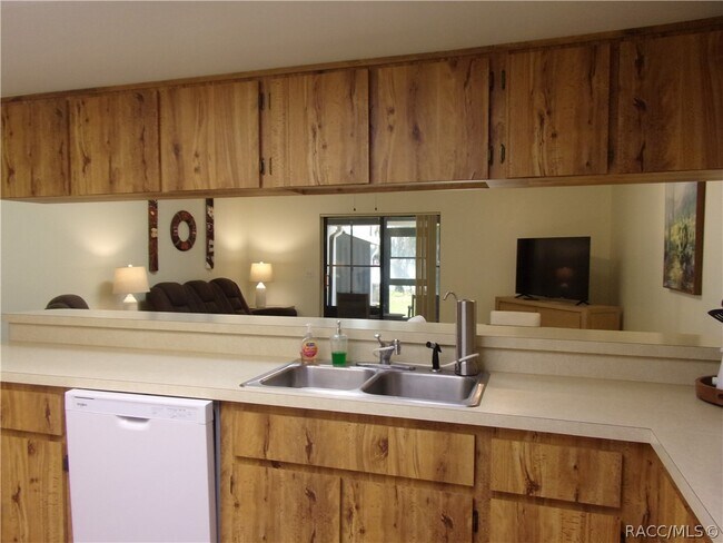 Photo - 876 Pritchard Island Rd