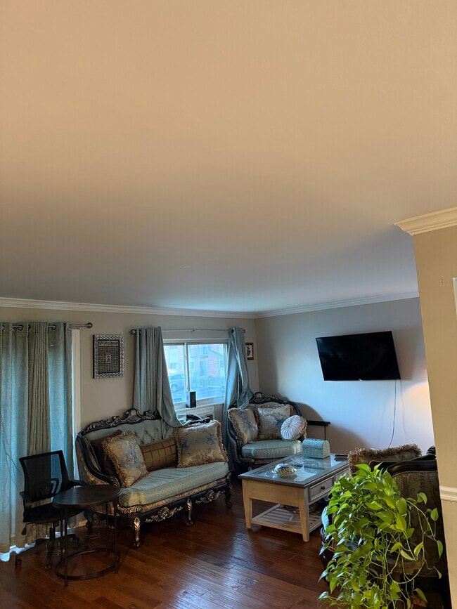 Photo - 685 E Fullerton Ave Unit 201