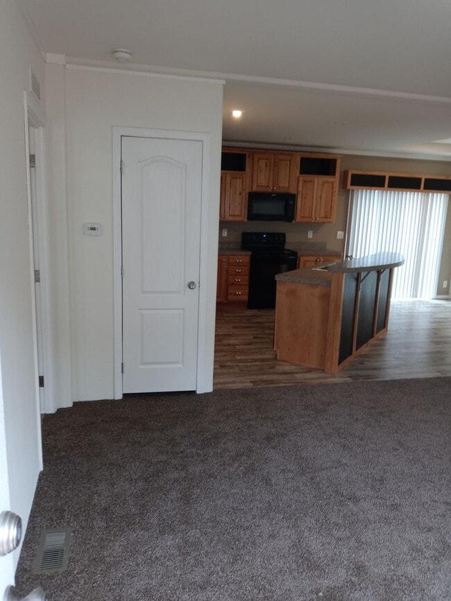 Photo - 3bd/2 bath Mobile Home Available now!