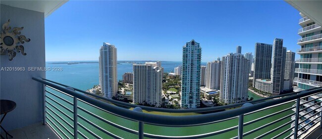 Building Photo - 335 S Biscayne Blvd Unit 3603